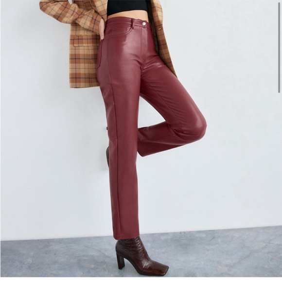 Aritzia Pants - NWOT Aritzia Wilfred The Melina Pant Size 8